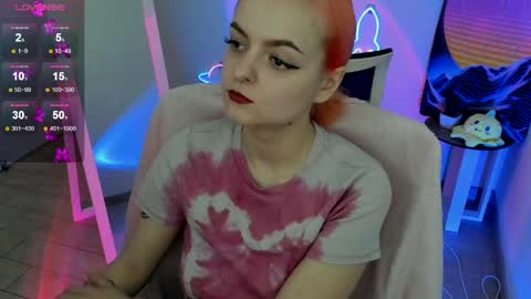 Snapshot of red_bestie_ chatting on 03.10.25 Bestie online show from 03.10.25