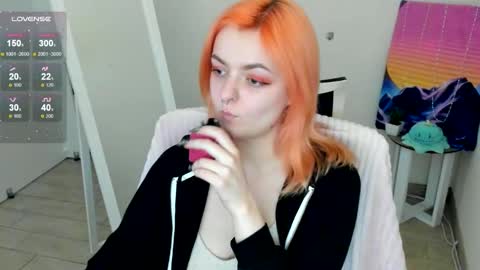 Snapshot of red_bestie_ chatting on 02.11.26 Bestie online show from 02.11.26