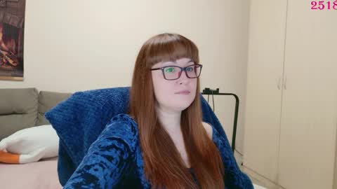 Snapshot of red_fox777 chatting on 04.06.26 Lisa online show from 04.06.26