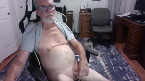 Snapshot of redbud3075 chatting on 06.07.26 Daddy G online show from 06.07.26