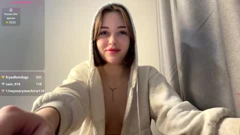 Mia online show from 01.10.26