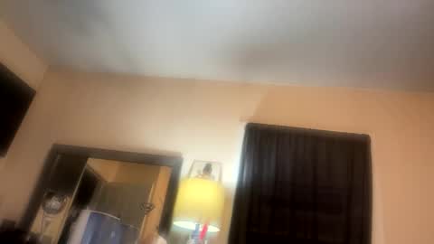 Snapshot of redddcinnamon chatting on 10.26.25 redddcinnamon online show from 10.26.25
