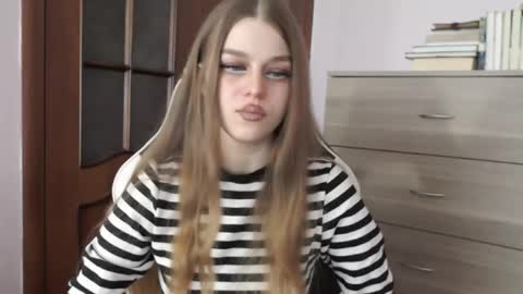 Lily online show from 04.04.26