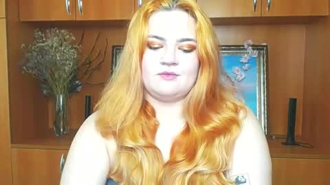 Snapshot of redhotqueen1 chatting on 05.14.26 Rina online show from 05.14.26