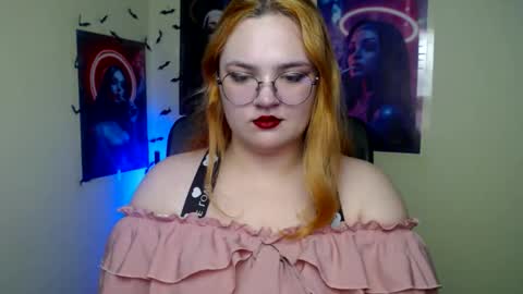 Snapshot of redhotqueen1 chatting on 05.21.26 Rina online show from 05.21.26