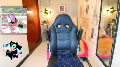 Lili Lopez online show from 01.24.25