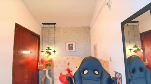 Lili Lopez online show from 02.22.25