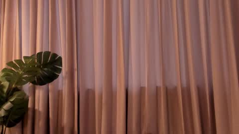 Snapshot of redmeloddy chatting on 02.03.25 Meloddy online show from 02.03.25