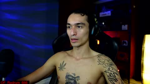 Snapshot of redrum_696 chatting on 12.16.24 Red online show from 12.16.24