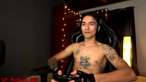 Snapshot of redrum_696 chatting on 12.24.24 Red online show from 12.24.24