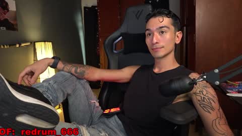 Snapshot of redrum_696 chatting on 01.15.25 Red online show from 01.15.25