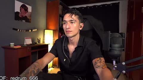 Snapshot of redrum_696 chatting on 02.07.25 Red online show from 02.07.25