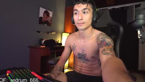 Snapshot of redrum_696 chatting on 02.17.25 Red online show from 02.17.25