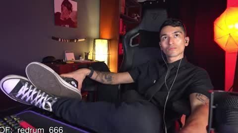 Snapshot of redrum_696 chatting on 02.27.25 Red online show from 02.27.25