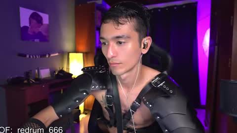 Snapshot of redrum_696 chatting on 03.11.25 Red online show from 03.11.25