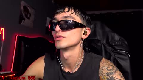 Snapshot of redrum_696 chatting on 09.25.25 Red online show from 09.25.25