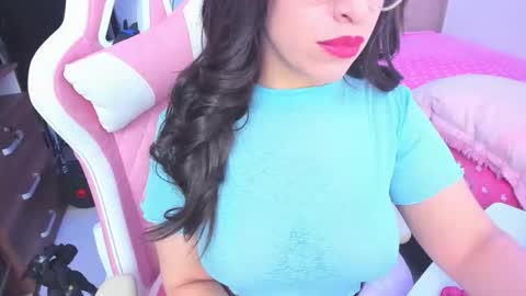 Snapshot of redski77 chatting on 11.27.25 redski77 online show from 11.27.25