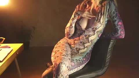 Red online show from 12.21.24