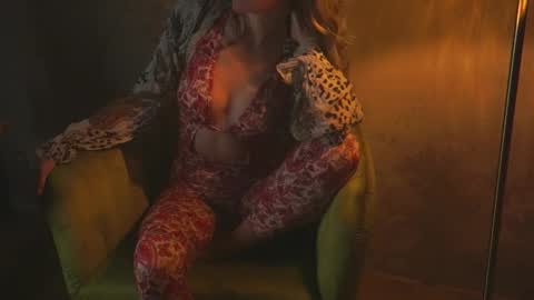 Red online show from 10.18.25