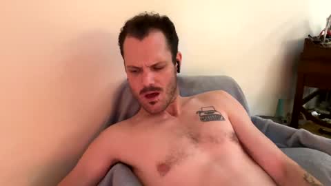 Snapshot of reed_thomas chatting on 12.04.24 Reed Thomas online show from 12.04.24