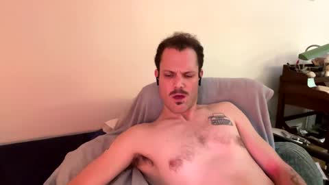 Snapshot of reed_thomas chatting on 12.08.24 Reed Thomas online show from 12.08.24