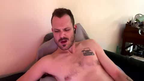 Snapshot of reed_thomas chatting on 01.25.25 Reed Thomas online show from 01.25.25