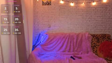 ReginaHawkinss online show from 11.05.25