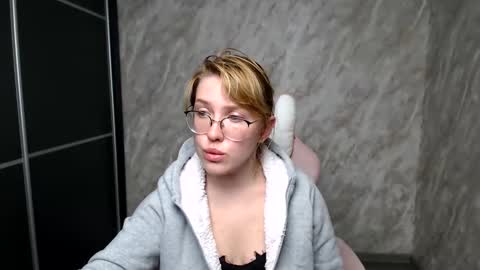 Regina online show from 03.12.25