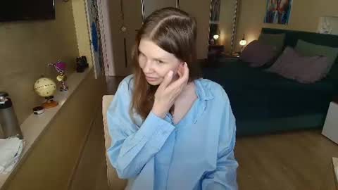 Snapshot of reginasparkle chatting on 07.14.26 Regina online show from 07.14.26