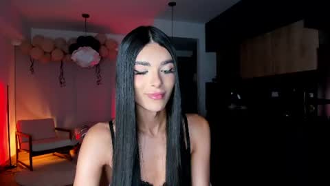 Snapshot of reichel_gray chatting on 06.10.26 REICHEL online show from 06.10.26
