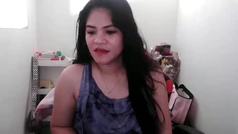 Snapshot of reign2525 chatting on 11.26.25 reign2525 online show from 11.26.25