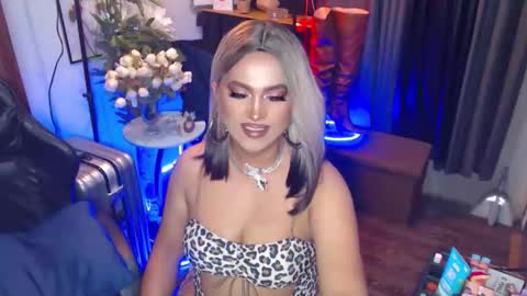 Red Ivy online show from 03.04.26