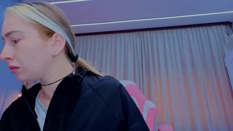 reina cummings online show from 11.16.25