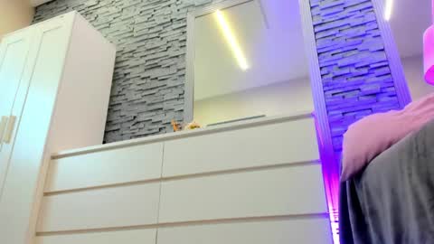 reina cummings online show from 04.09.26