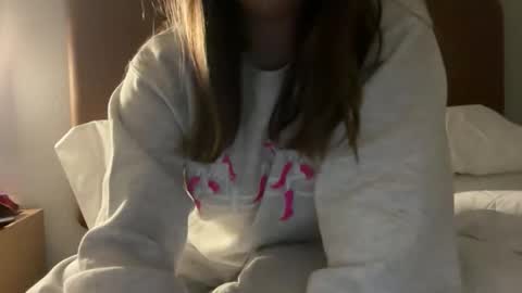 Snapshot of reinaboytoy chatting on 03.24.26 reinaboytoy online show from 03.24.26