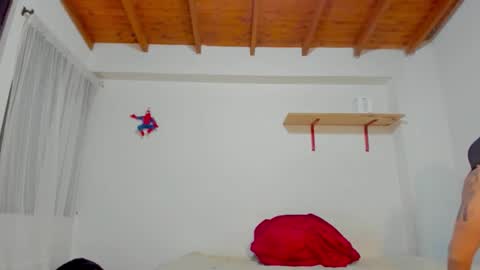 Rmy Steen online show from 10.25.25