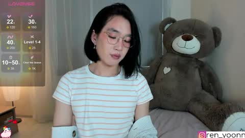 Snapshot of ren_yoonn chatting on 04.28.26 Ren online show from 04.28.26