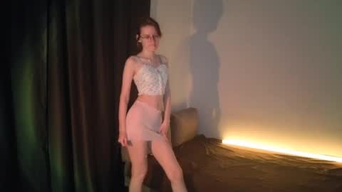 Snapshot of renaeblaski chatting on 05.20.26 Claire online show from 05.20.26