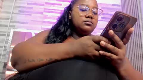Snapshot of renatafoxter chatting on 06.16.26 nataly online show from 06.16.26