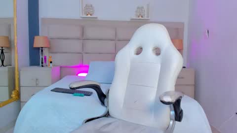 Renata online show from 12.04.25