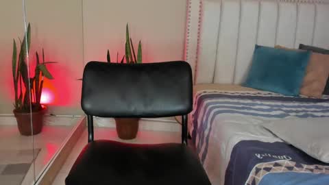      online show from 03.03.25