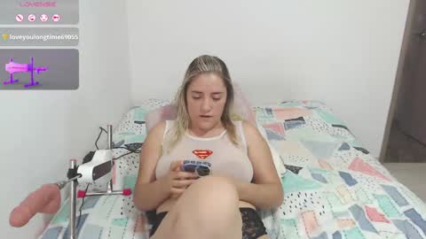 Snapshot of renathacohen chatting on 02.12.25 sofia online show from 02.12.25