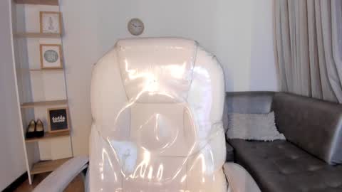 renaxi_smith online show from 01.25.25