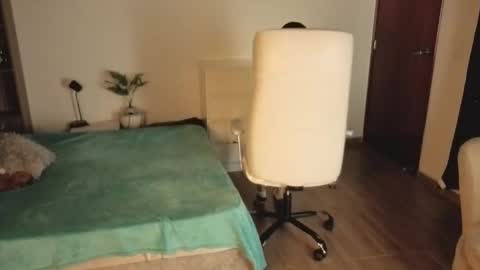 renaxi_smith online show from 11.30.25