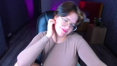 renee_turner online show from 12.05.24