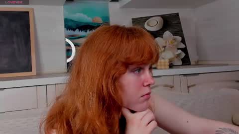 reneefoxy_ online show from 06.11.26