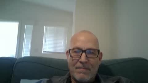 Snapshot of renewaz chatting on 02.13.26 Renewaz online show from 02.13.26