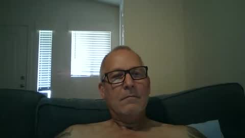 Snapshot of renewaz chatting on 04.21.26 Renewaz online show from 04.21.26
