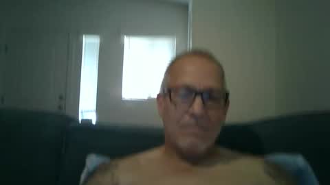 Snapshot of renewaz chatting on 04.22.26 Renewaz online show from 04.22.26