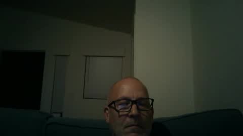 Snapshot of renewaz chatting on 04.28.26 Renewaz online show from 04.28.26